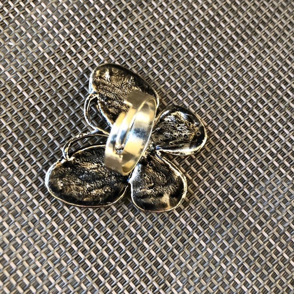 SHINY BUTTERFLY RING - Picture 2 of 2